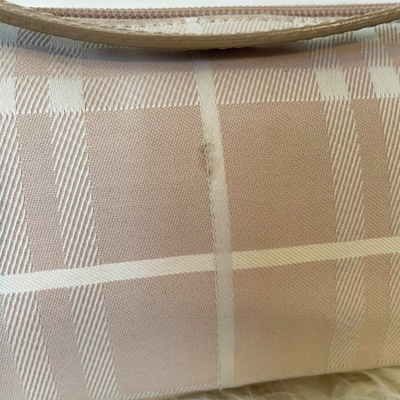 Burberry Haymarket Check Bag. Authentication Included! - Picture 6 of 7